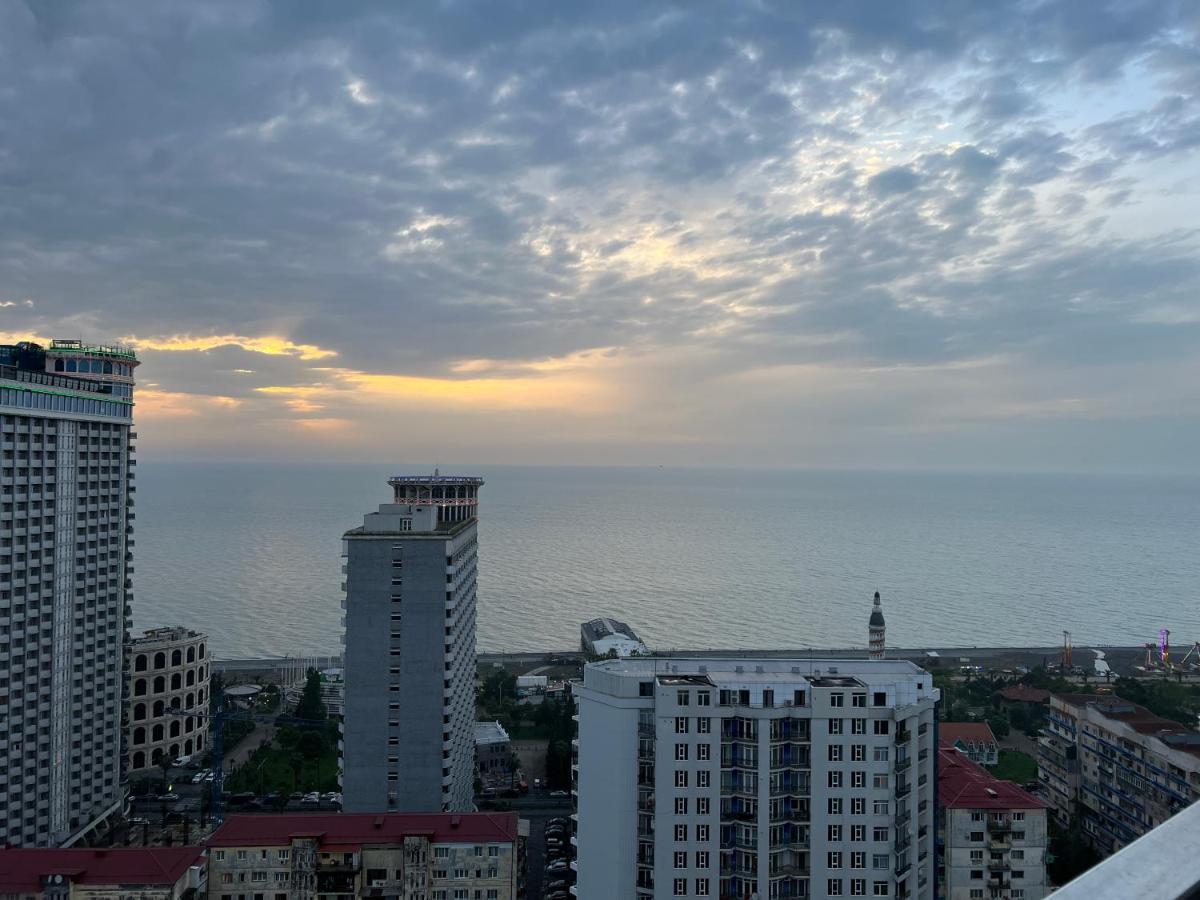27 Floor Apartments Батуми Экстерьер фото