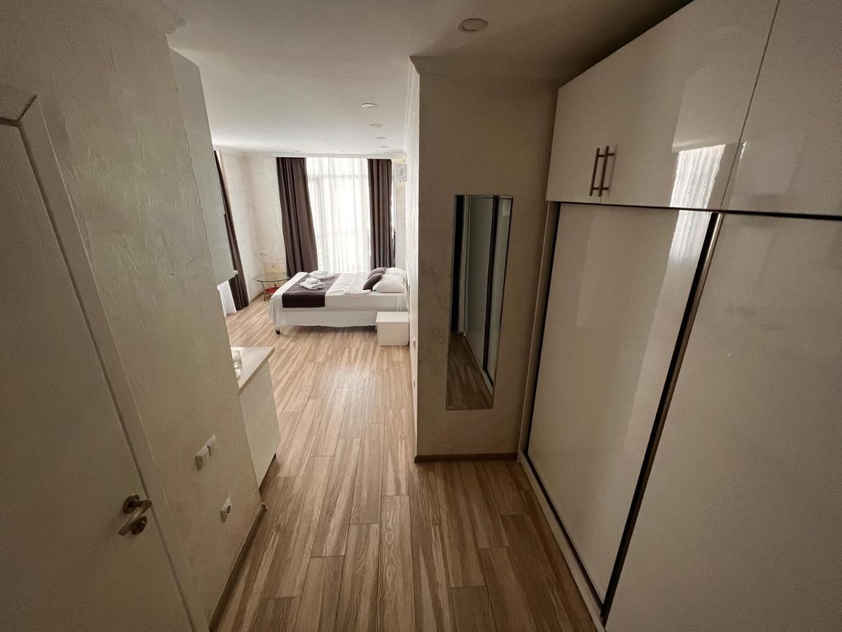 27 Floor Apartments Батуми Экстерьер фото