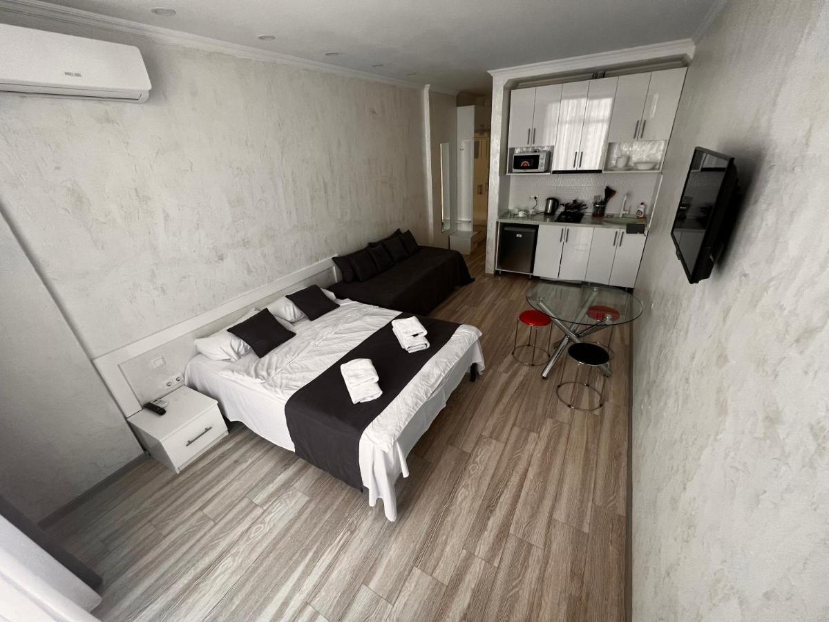 27 Floor Apartments Батуми Экстерьер фото