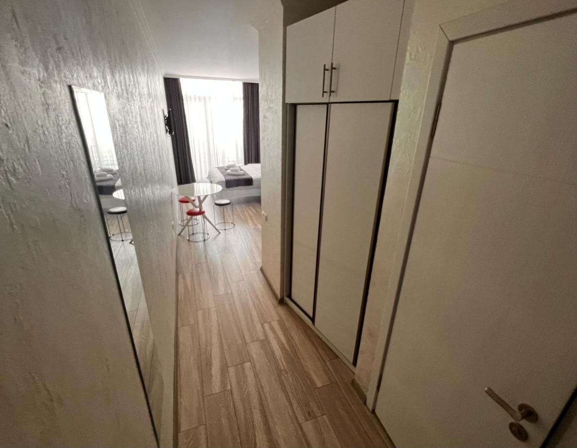 27 Floor Apartments Батуми Экстерьер фото