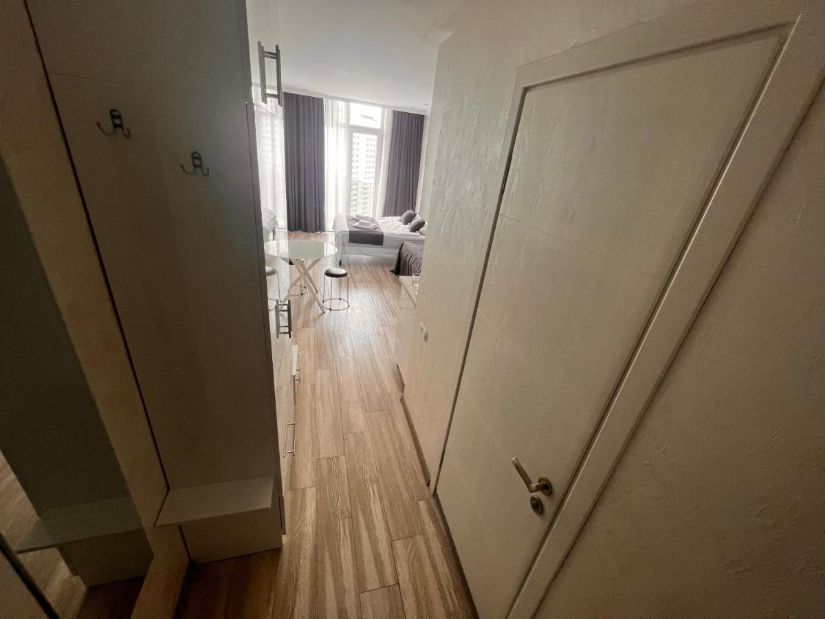 27 Floor Apartments Батуми Экстерьер фото