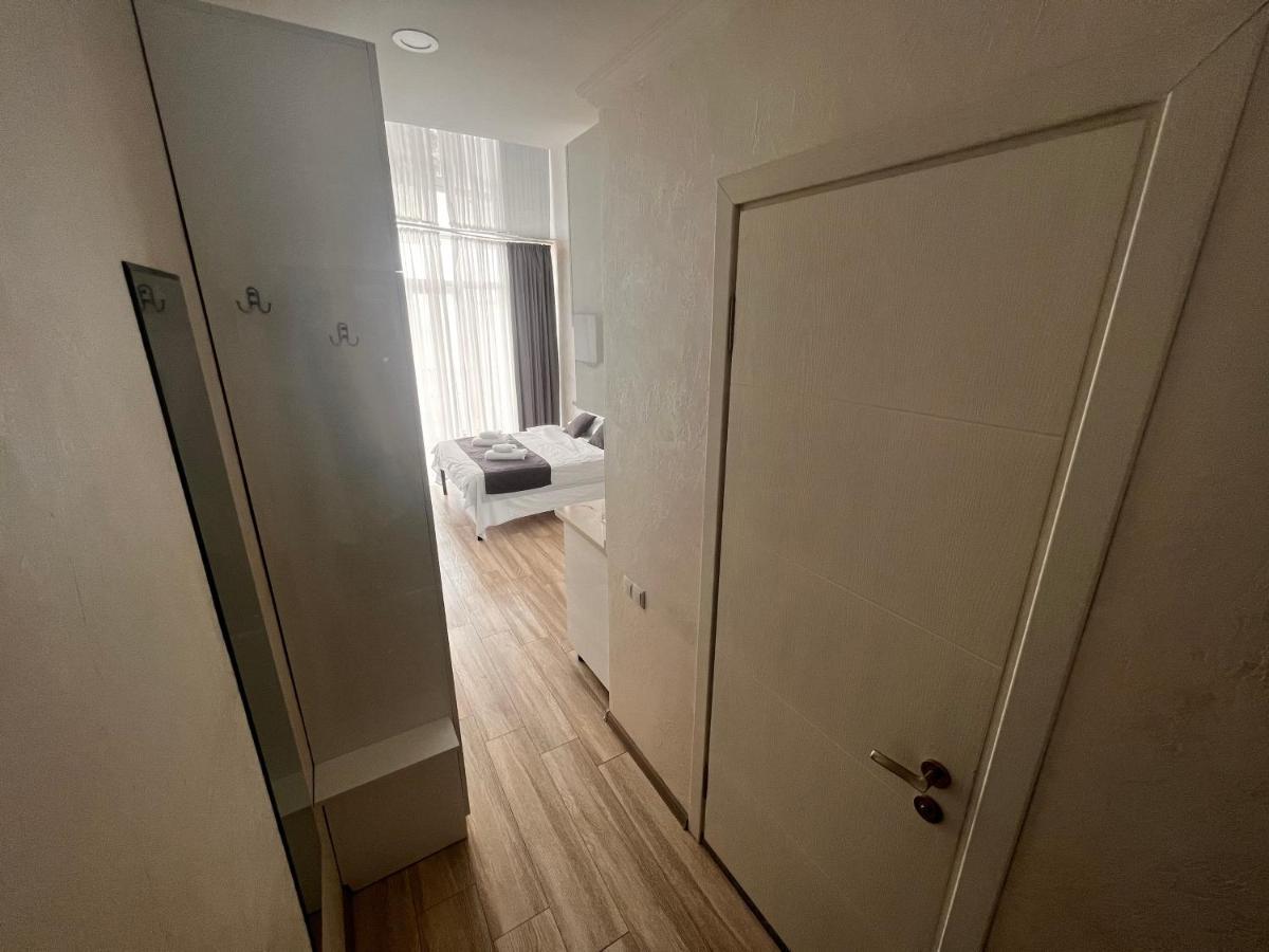 27 Floor Apartments Батуми Экстерьер фото
